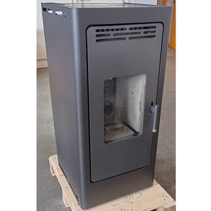 Poêle à granulés étanche FIREMATIC BR9 8 kW d'occasion – 500 h, option canalisation