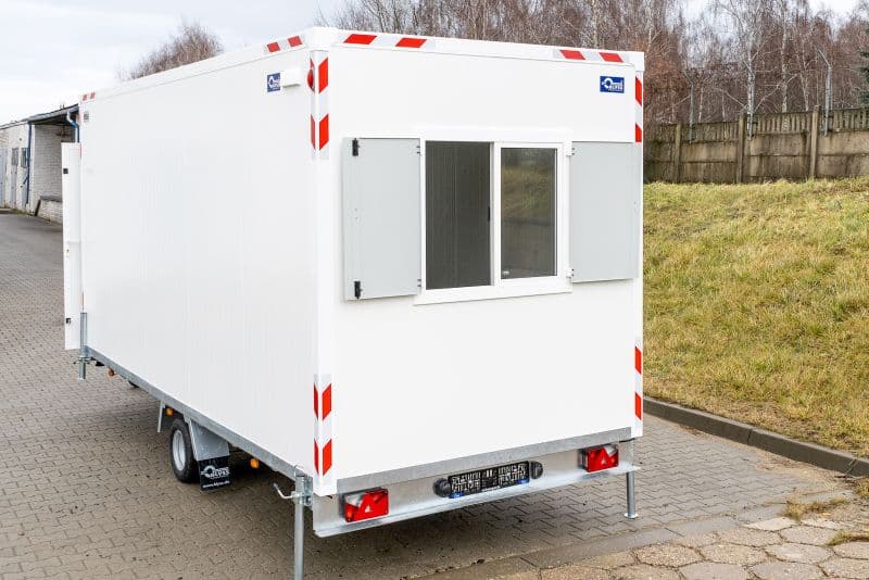 Remorque base vie BLYSS Marcello Comfort 500 – 500 x 200 cm équipée cuisine, eau chaude et 230 V