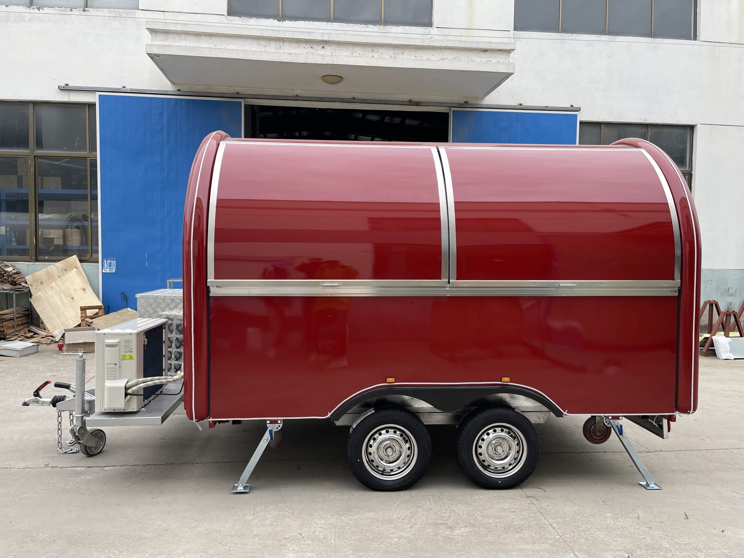 Remorque food truck snack double essieu 2021 – cuisine gaz équipée, intérieur inox, 490 cm
