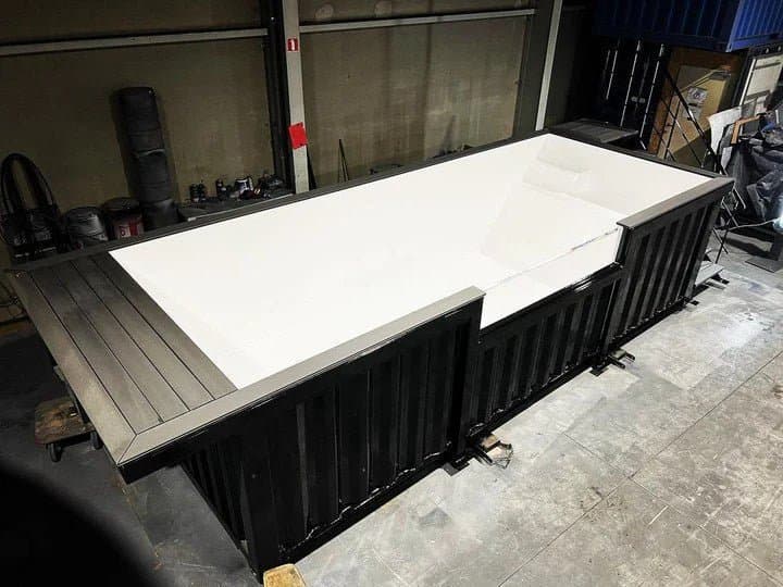 6 m Container Pool Schwarz mit Alkorplan Membran, LED-Beleuchtung, Wärmepumpe und Reinigungsroboter