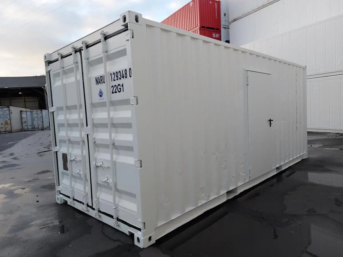 Gebrauchter 20-Fuß-Lagercontainer mit Seiteneingangstür, 33,1 m³, 28,6 t Zuladung, flexibler Zugang, ab Hamburg lieferbar