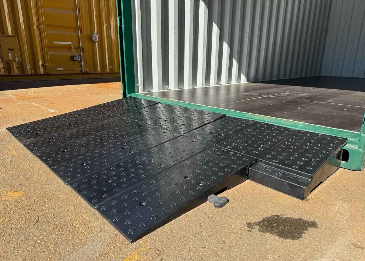 Container Auffahrrampen aus Hartgummi – Modulares Rampensystem – 10 Tonnen Tragfähigkeit (Set mit 2 Rampen)