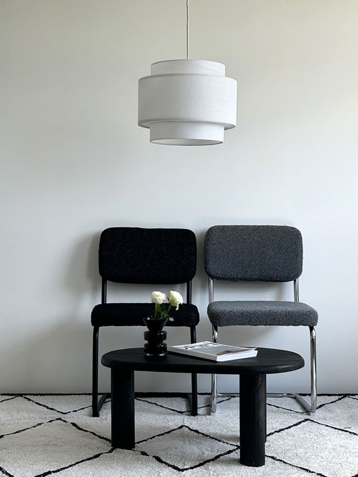 Chaise en tissu bouclette, Capsule Noir - Opjet