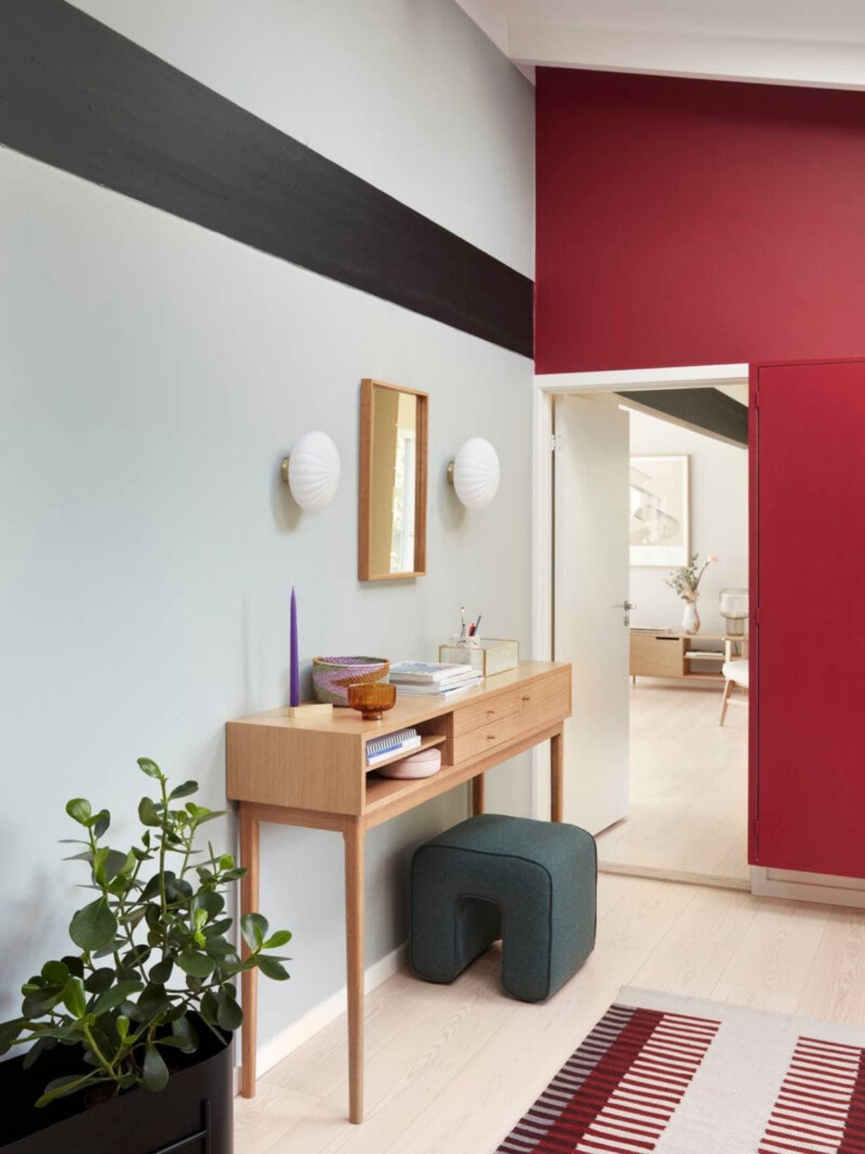 Console en chêne clair avec tiroirs, Olav - Hübsch