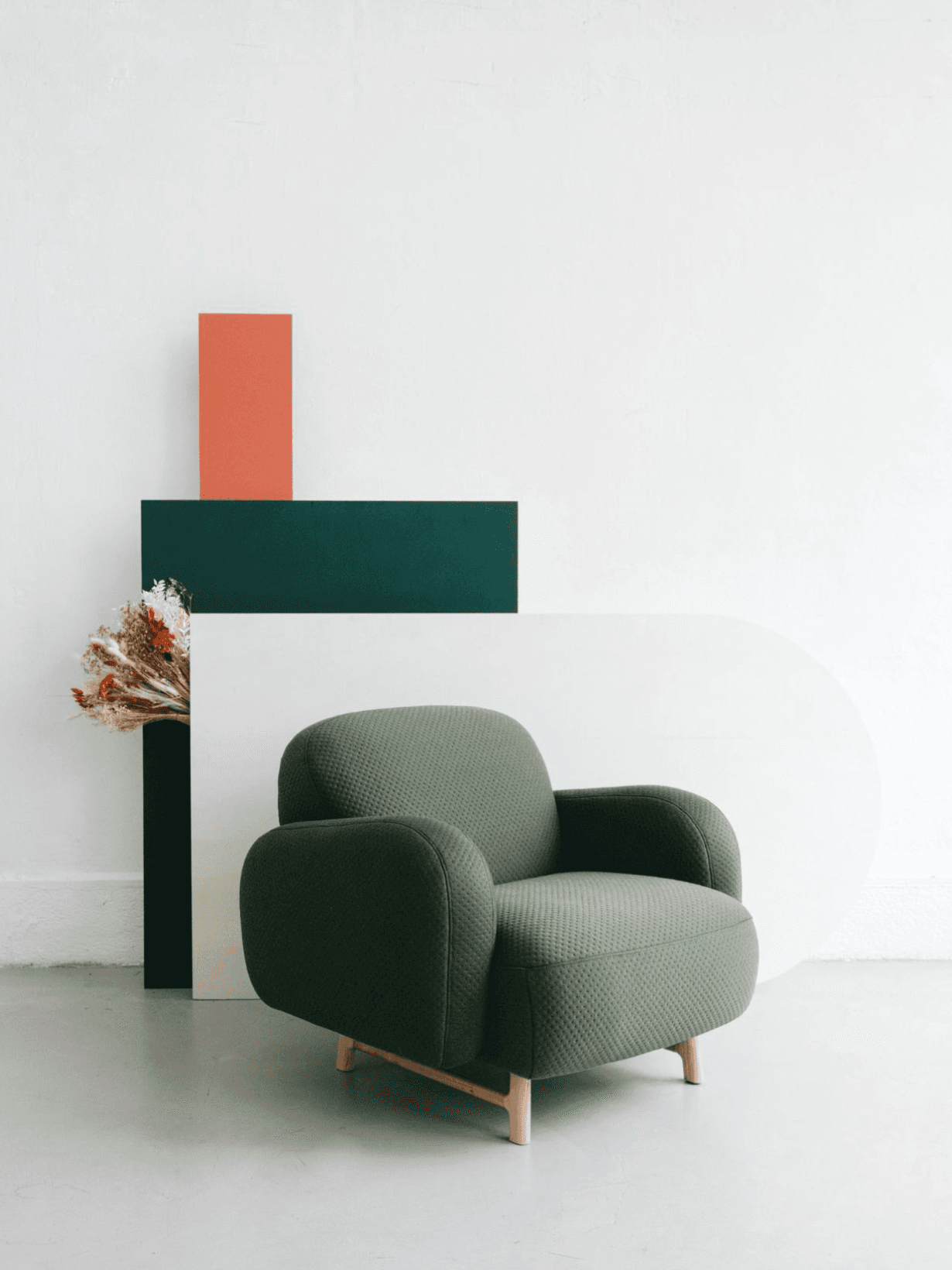 Fauteuil en bois massif recouvert de tissu, Auguste Vert Cactus - Hartô
