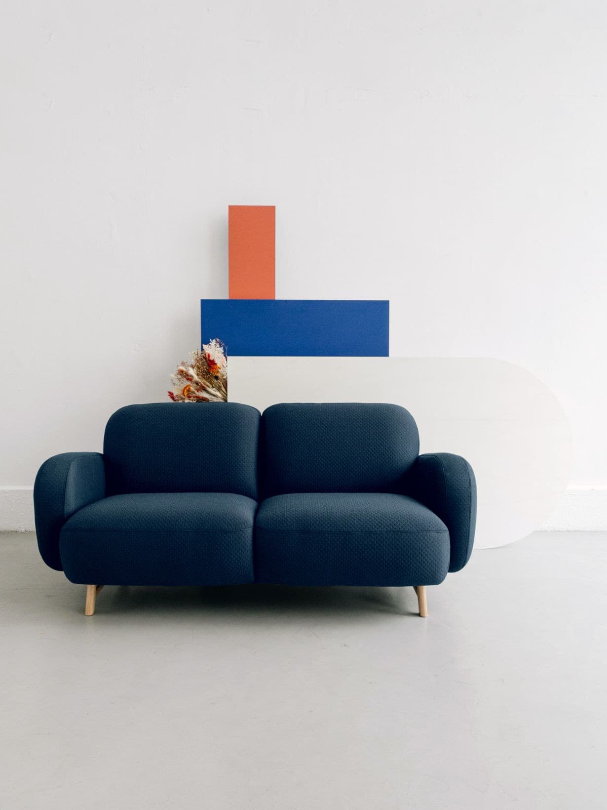 Canapé deux places recouvert de tissu, Auguste bleu cobalt - Hartô