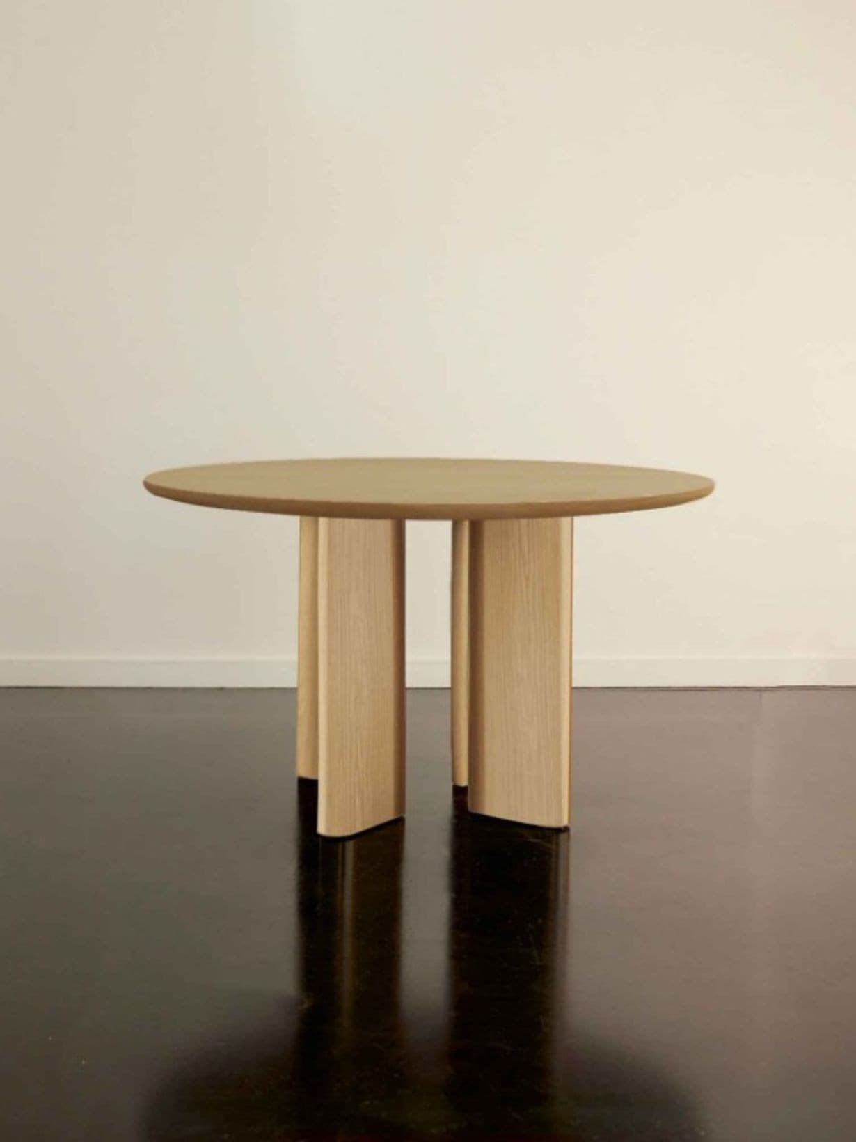 Table Ă manger ronde en frĂȘne naturel, Joe FrĂȘne naturel bis - Gabrielle Paris