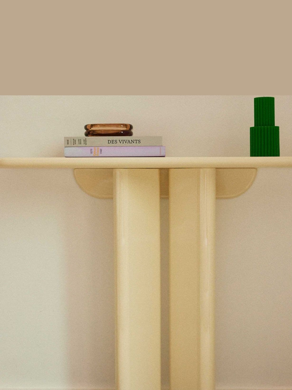 Console en bois laqué, Lou CrÚme - Gabrielle Paris