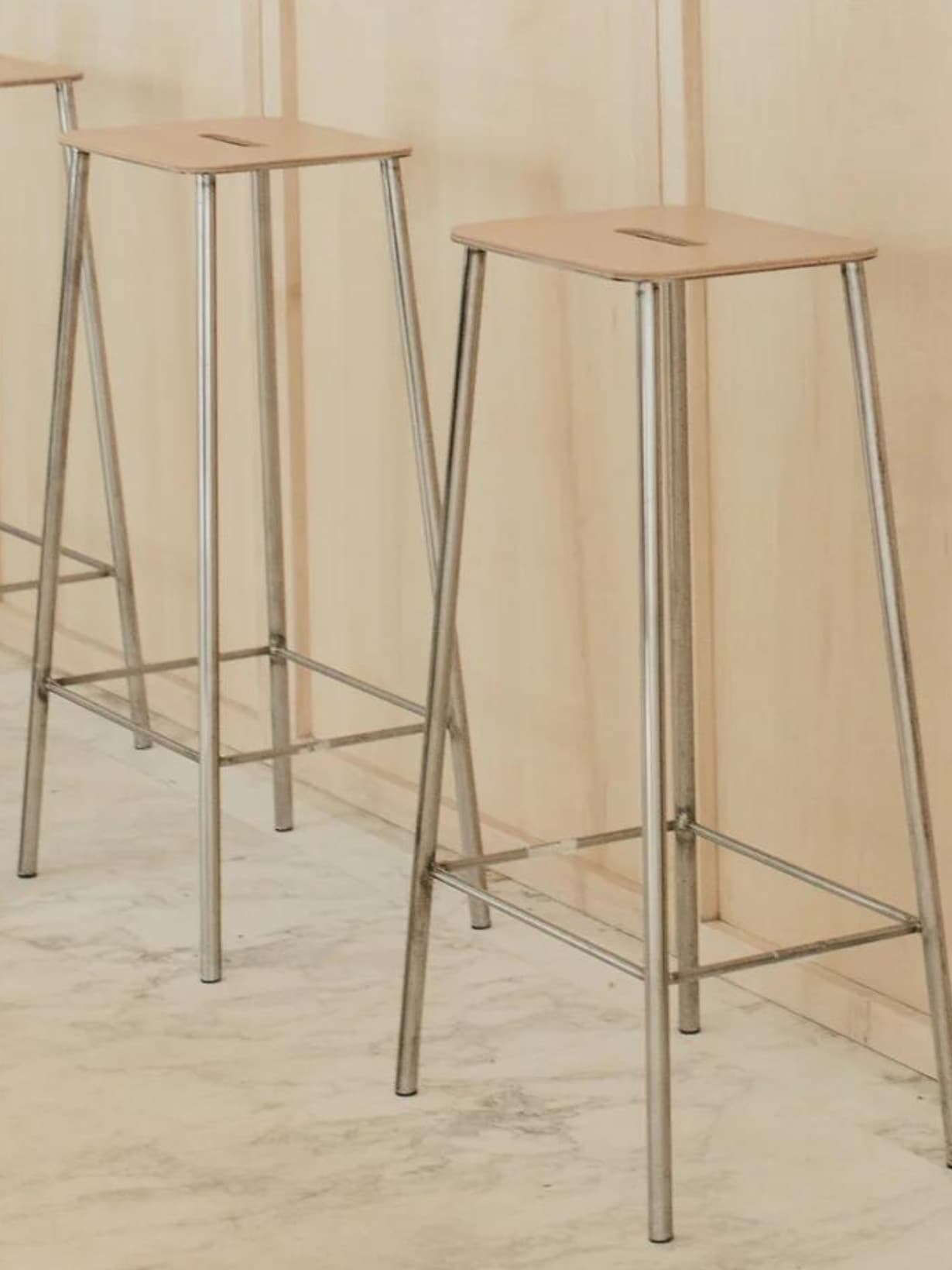 Tabouret, Adam Acier brut / Cuir naturel H76 - Frama