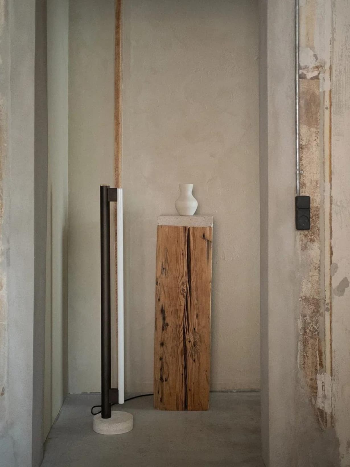 Lampadaire en marbre et acier, Eiffel Noir - Frama