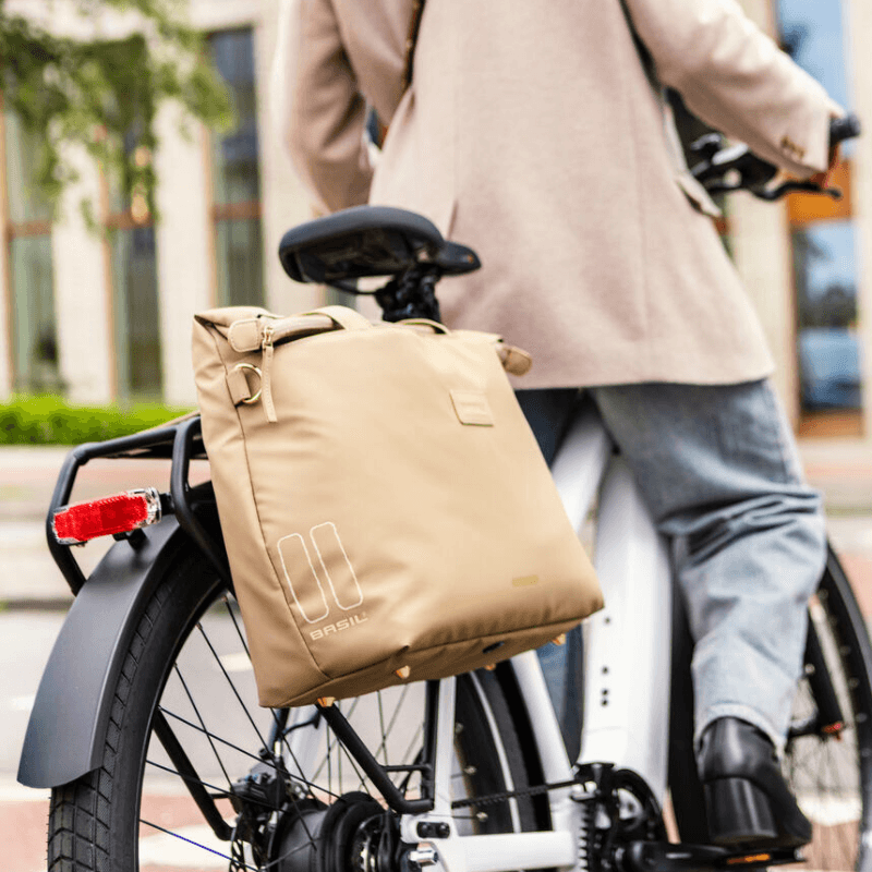 Basil Manhattan Commuter 12L