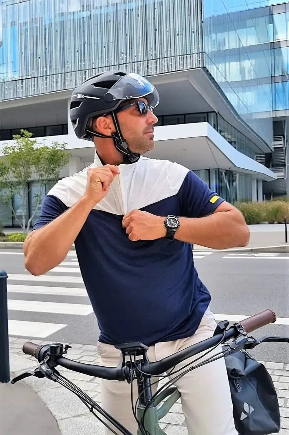 T-shirt polo thermorégulant en lin