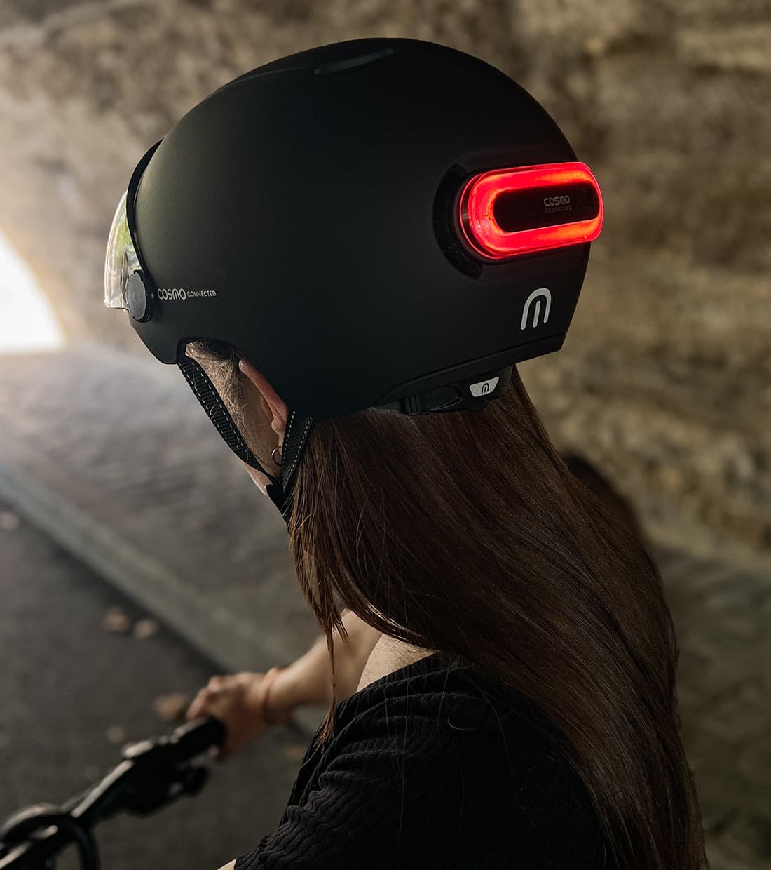 Casque vélo urbain avec feu intégré (10 coloris)