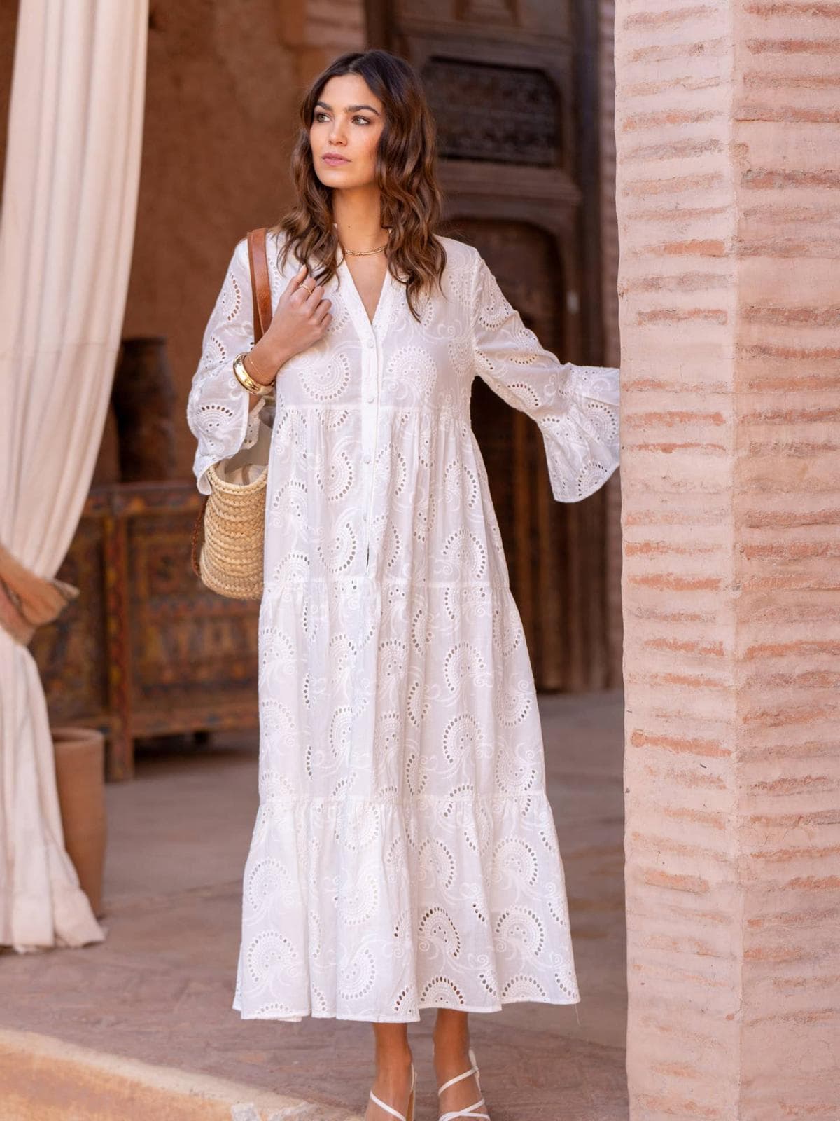 Robe coton longue blanche en broderie anglaise