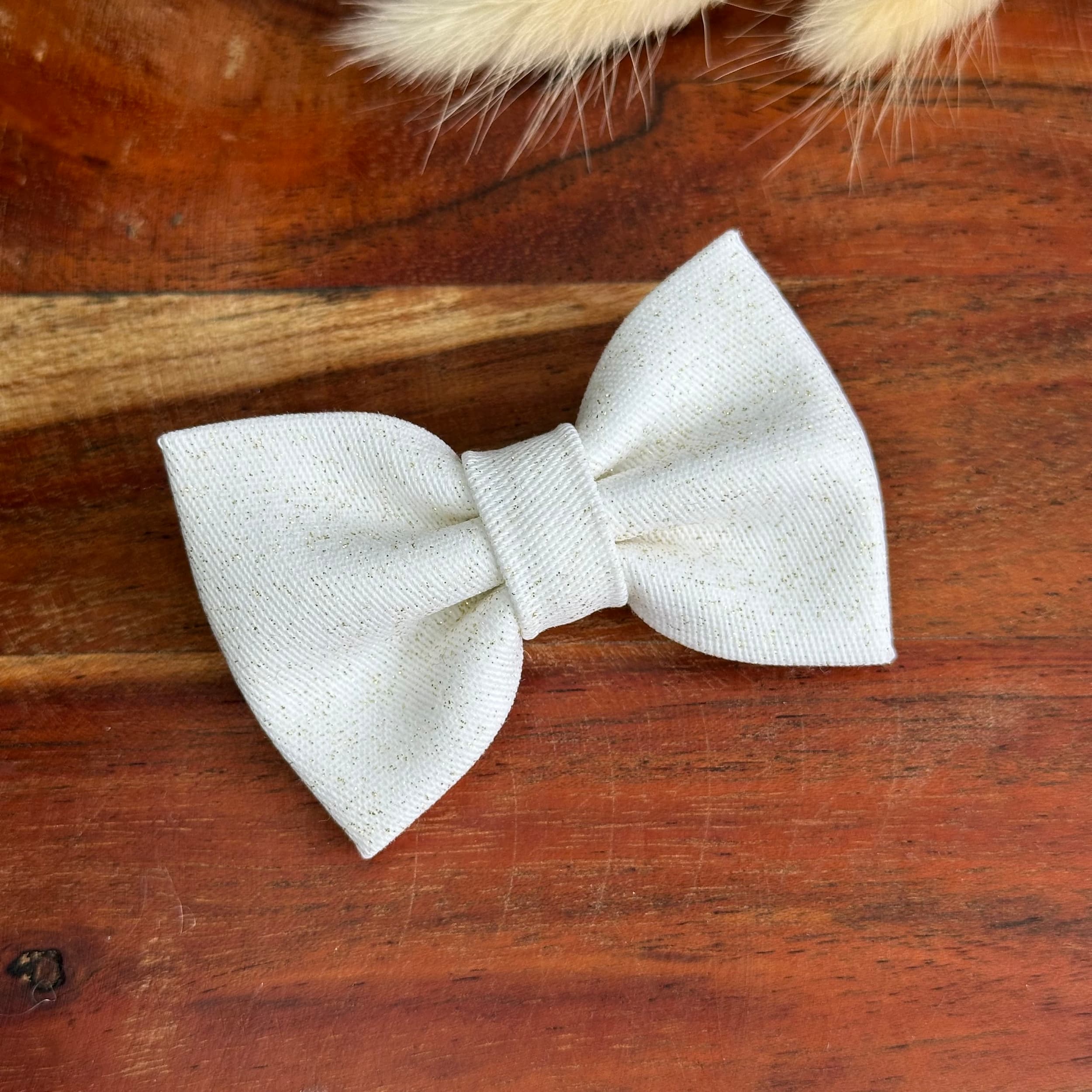 Barrette anti glisse couleur blanc paillette