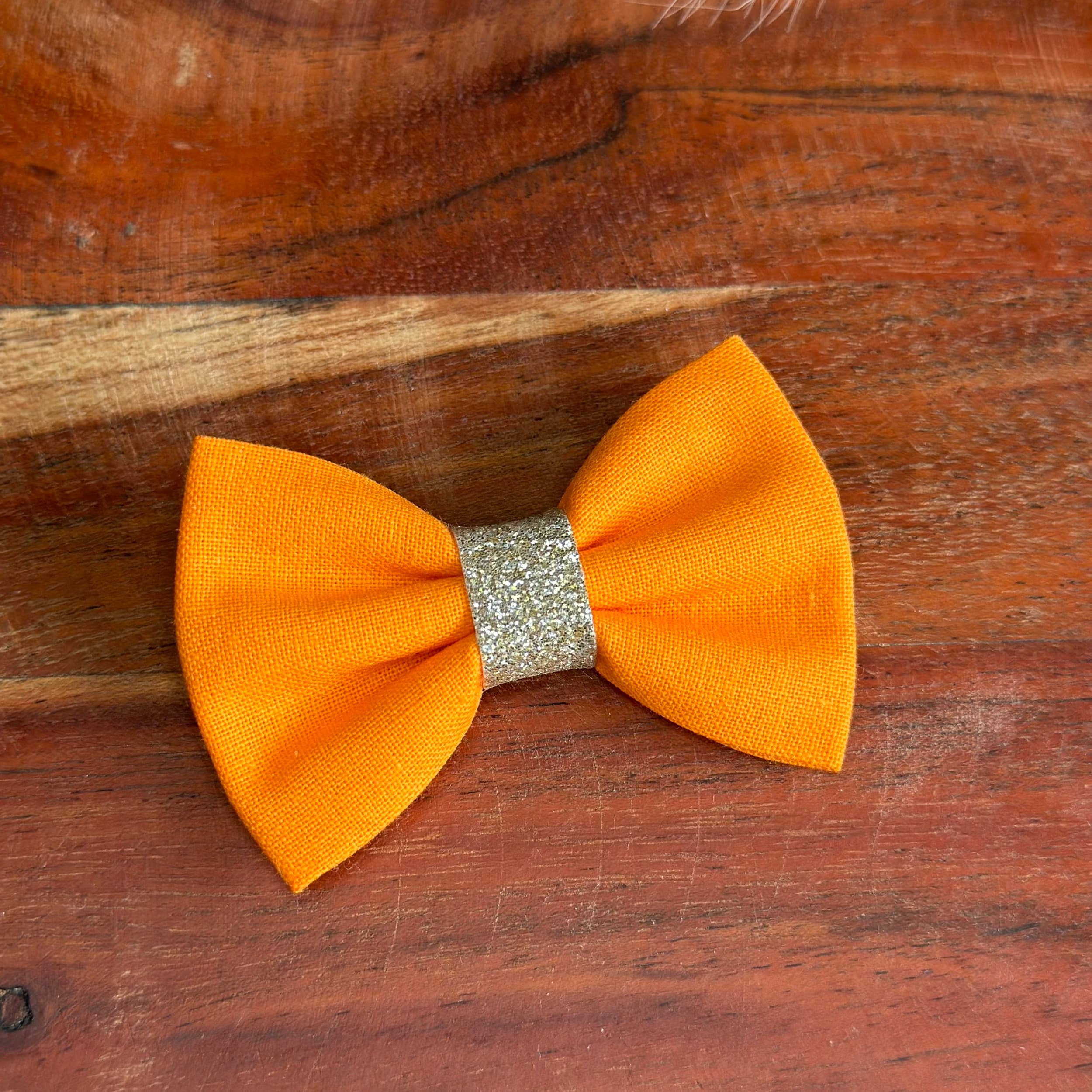 Barrette anti glisse couleur orange et or