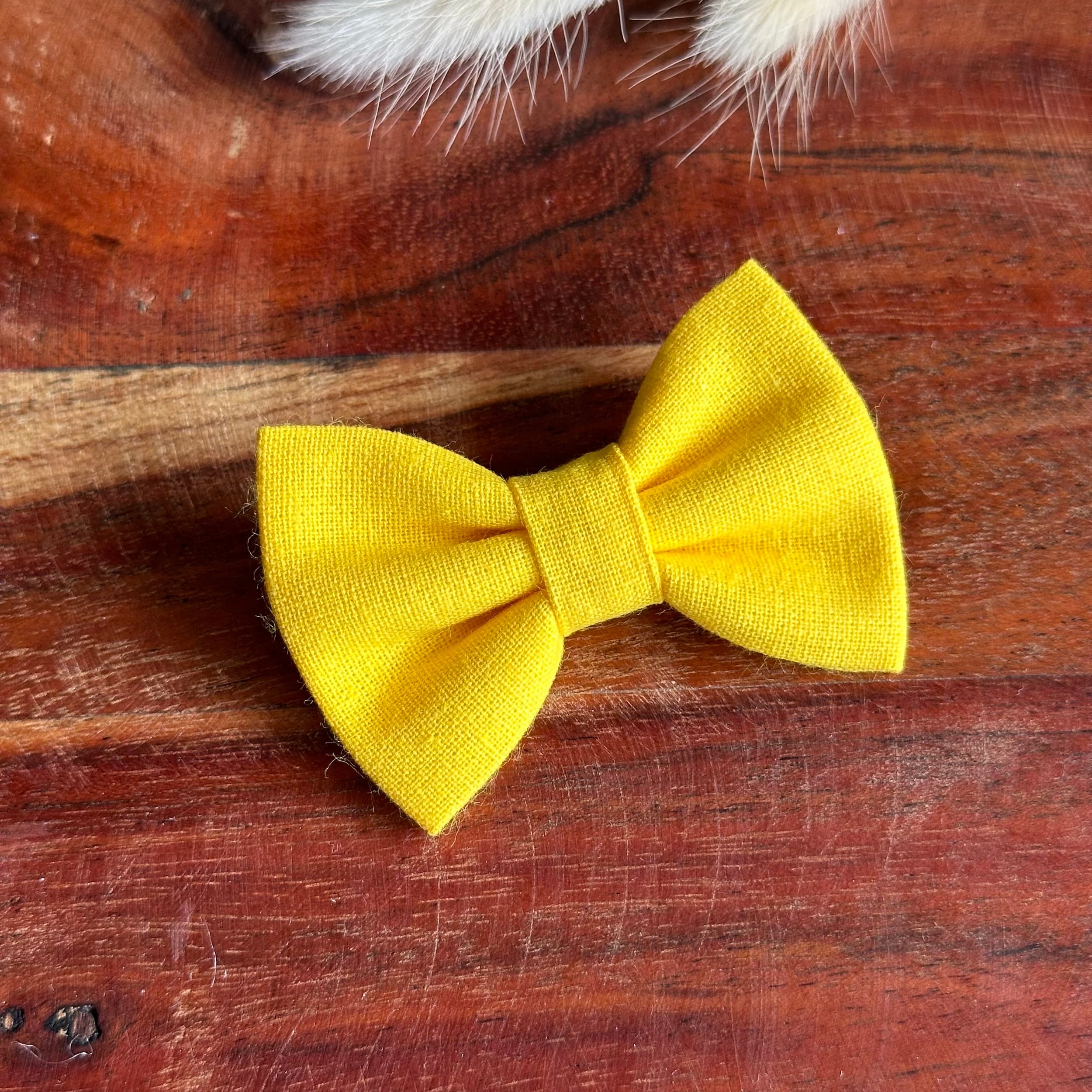 Barrette anti glisse couleur jaune soleil