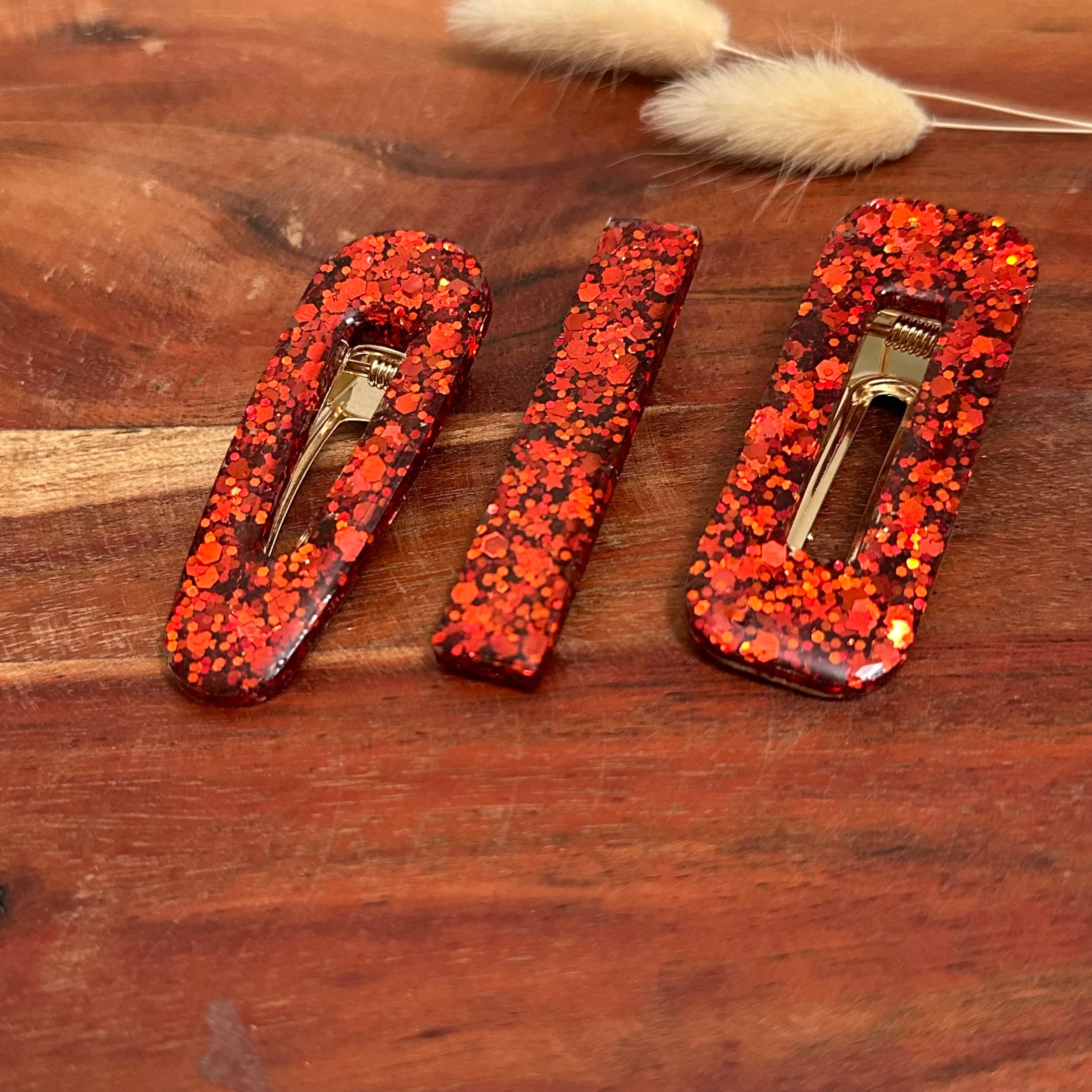 barrette résine paillette rouge