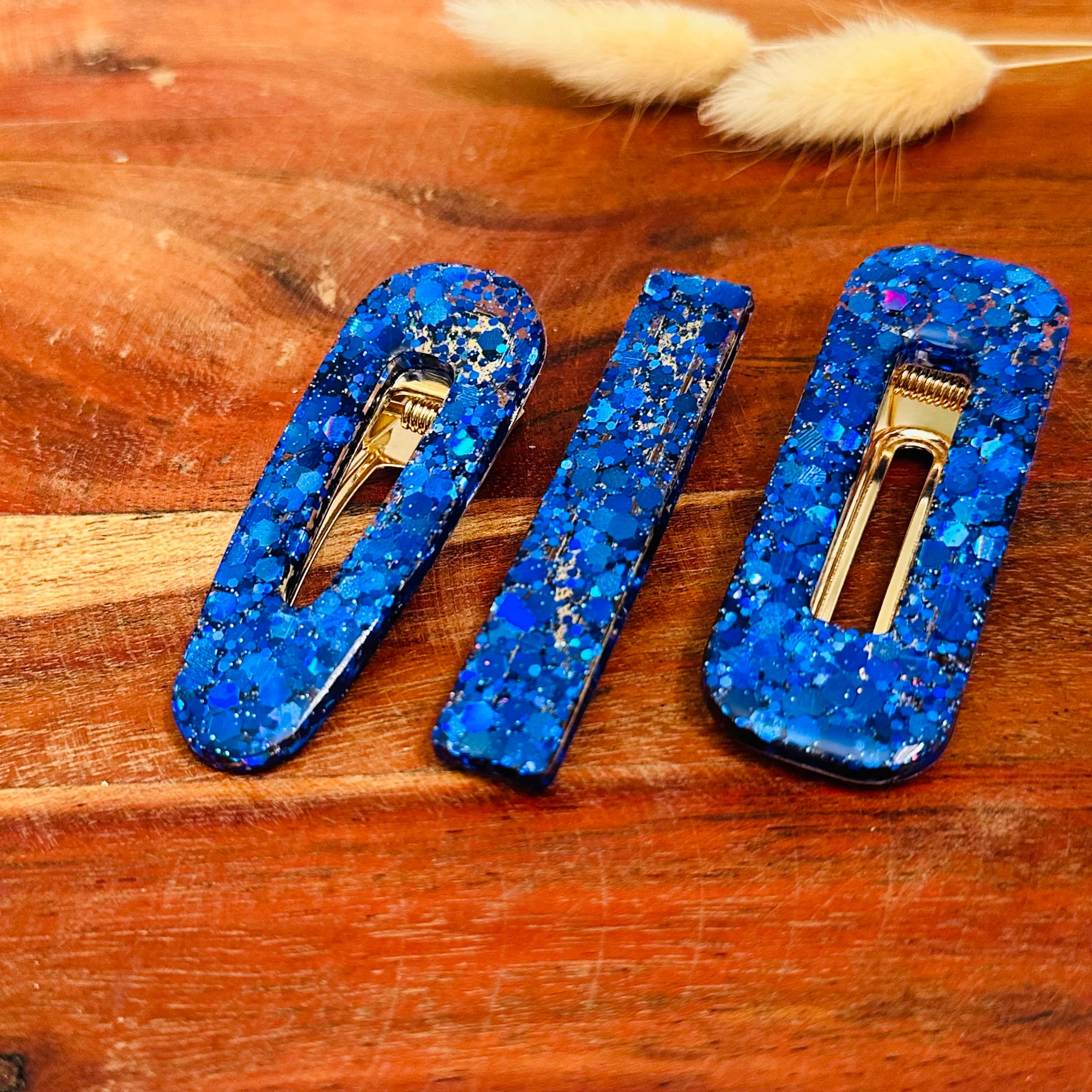 barrette résine paillette bleu (blue)