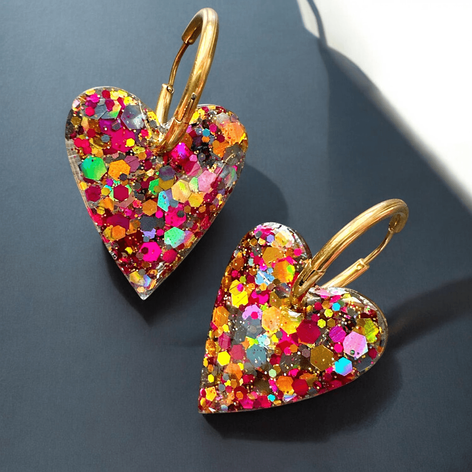 Boucles d'Oreilles maxi Cœur paillettes fushia et or gold