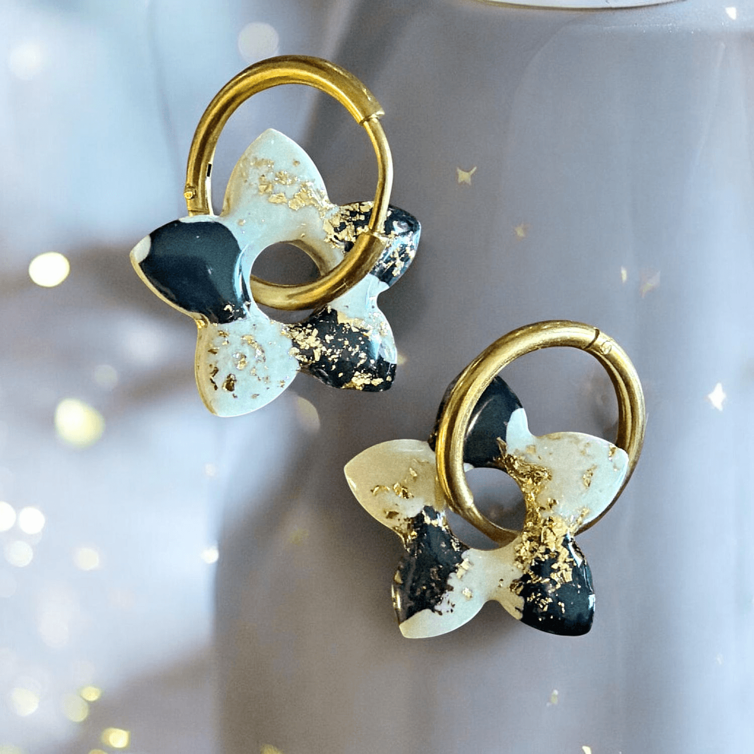 Boucles d'oreilles fleur de tiaré léopard en jesmonite