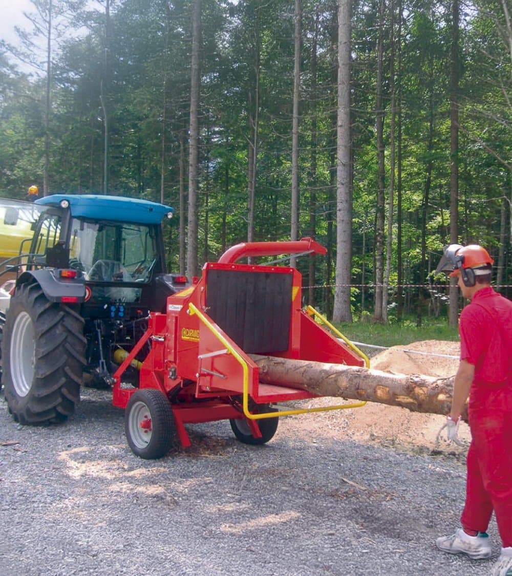 Biotrituradora profesional con toma de fuerza Caravaggi CIPPO 25T — Ø250 mm