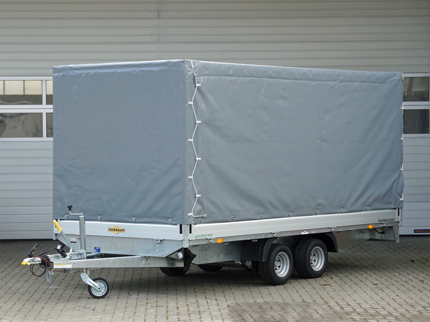 HUMBAUR HN254118 Sonderpreis Planenaufbau 1800 mm