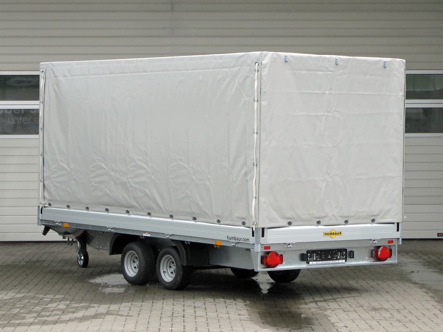 HUMBAUR HN254118 Sonderpreis | Planenaufbau 1800 mm