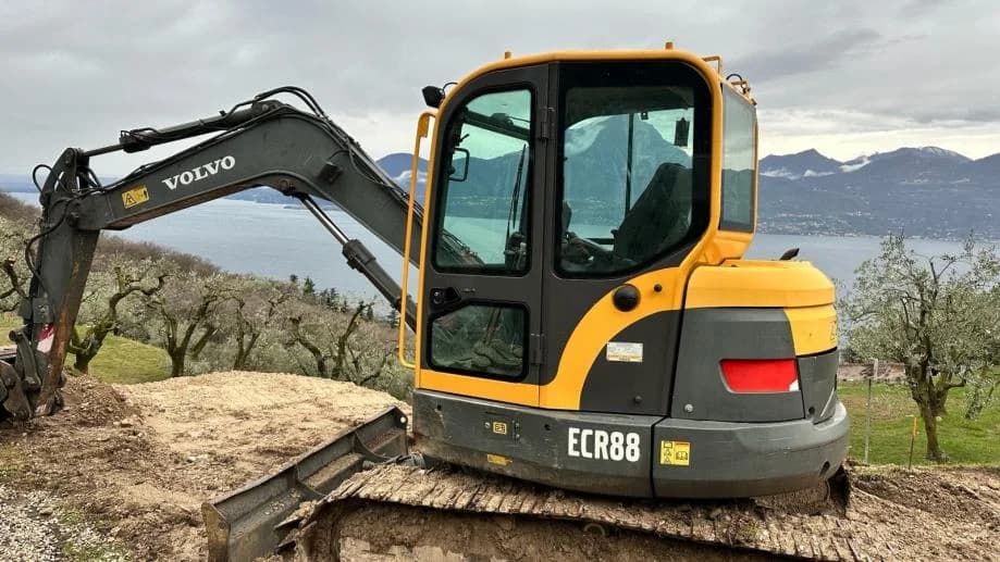 Pelle compacte Volvo EC88 – 2007 – 8,3 tonnes