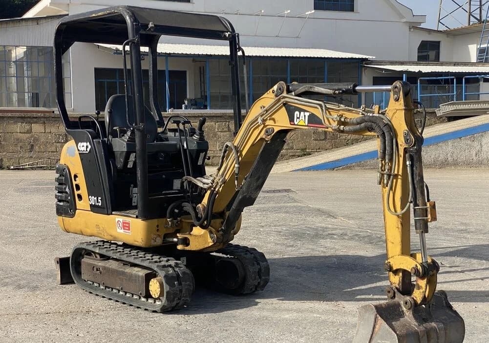 CATERPILLAR 301.5 + BRH + 3 GODETS – Mini Pelle 1,71T