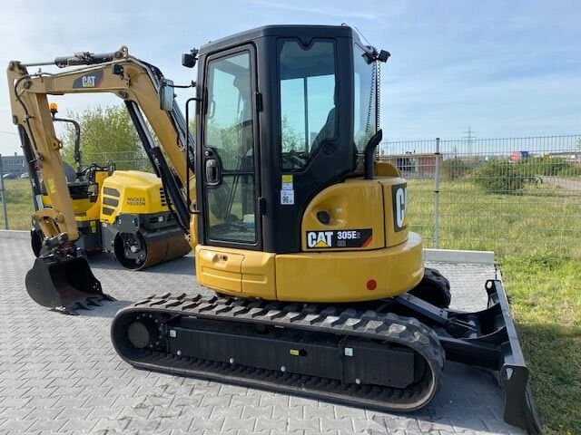 Pelle compacte Caterpillar 305E – Neuve – 5 t