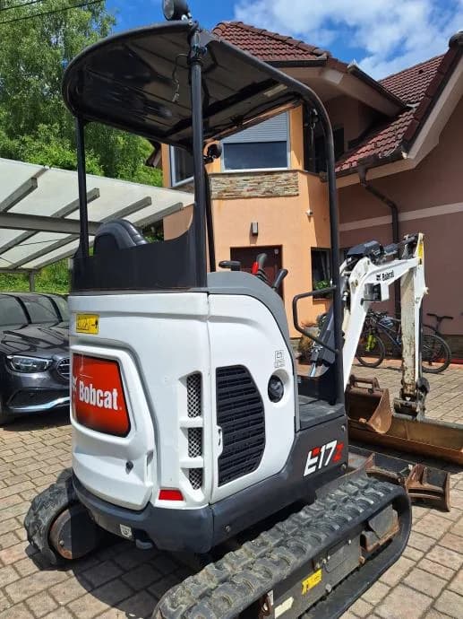 Pelle compacte Bobcat E17Z (2020) – Équipement complet