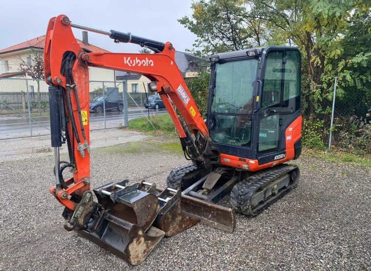 KUBOTA KX030-4 + 3 GODETS 2020 – Mini Pelle 2,865T