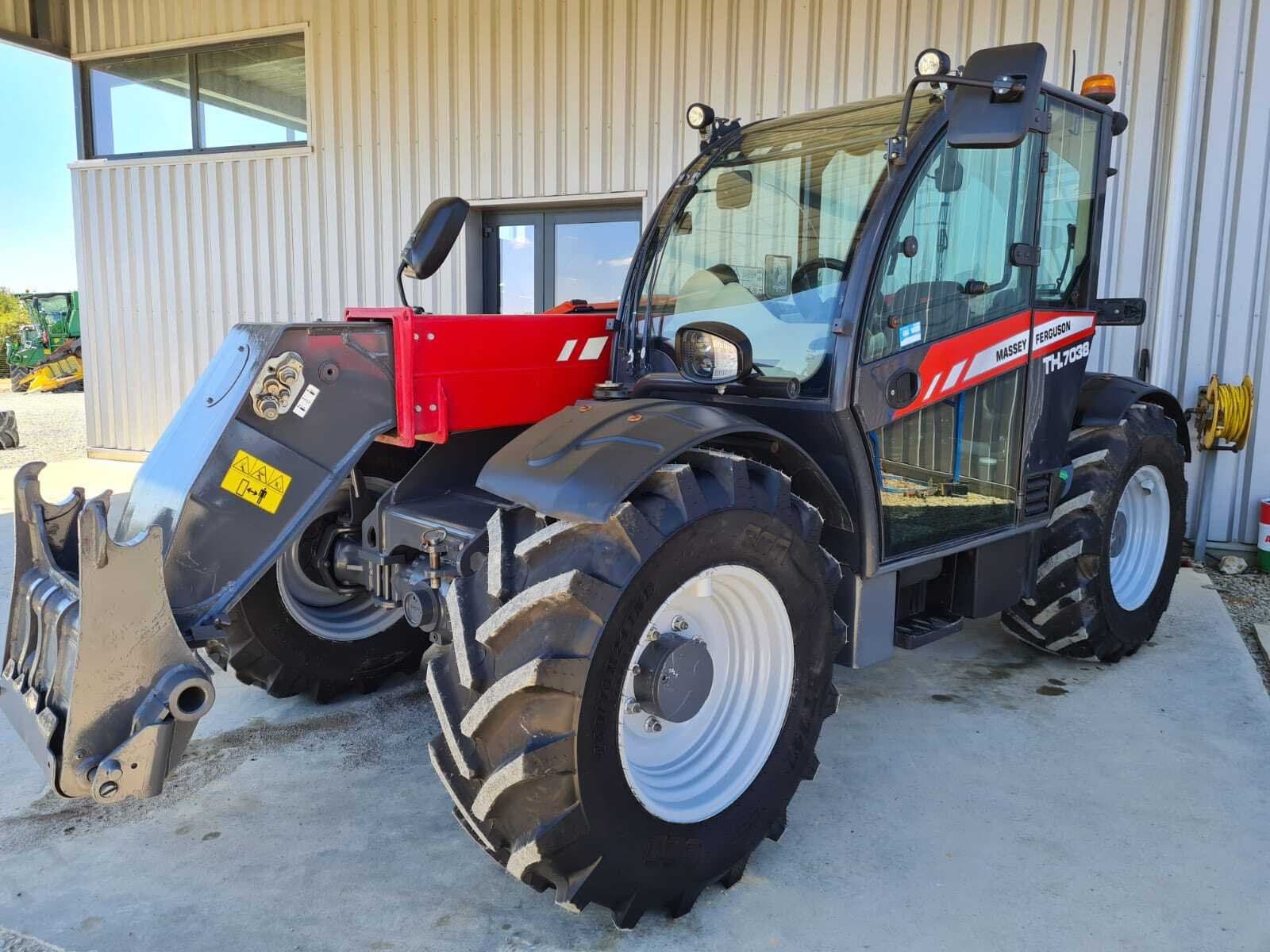 MASSEY FERGUSON TH7038