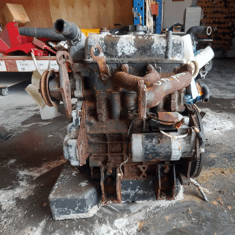 Moteur d'occasion Mitsubishi K3A 0.766 cm3 - Bloc en bon état, injecteurs à refaire