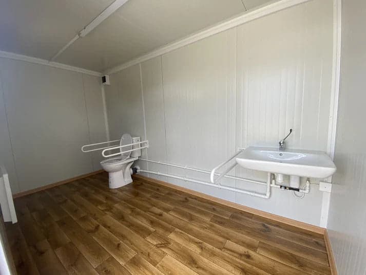 Contentor Sanitário WC AcessĂvel 4,00 x 2,00 m para Mobilidade Reduzida