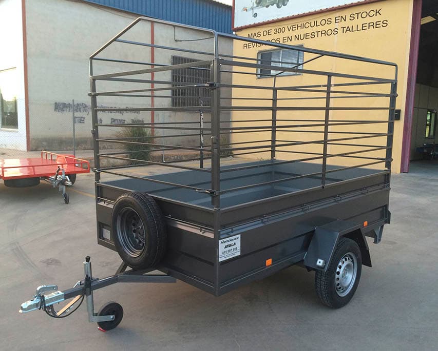 Reboque 1 Eixo 2.500 x 1.300 x 500 - MMA 750 kg