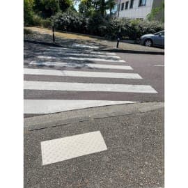 Bandes d'éveil de vigilance à coller (815 x 400 mm)