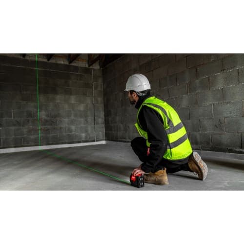 Laser vert CLL-C 2 lignes à piles AA en coffret