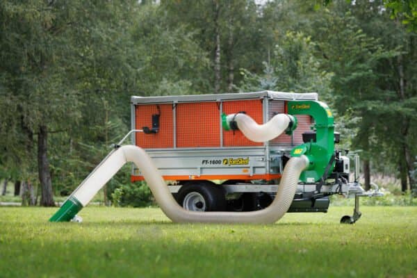 ForeSTeel Laubsaugwagen FT-1600 (mit Straßenzulassung)
