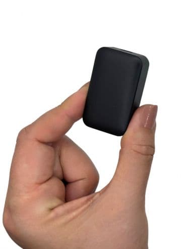 Petit traceur GPS avec micro écoute à distance en direct