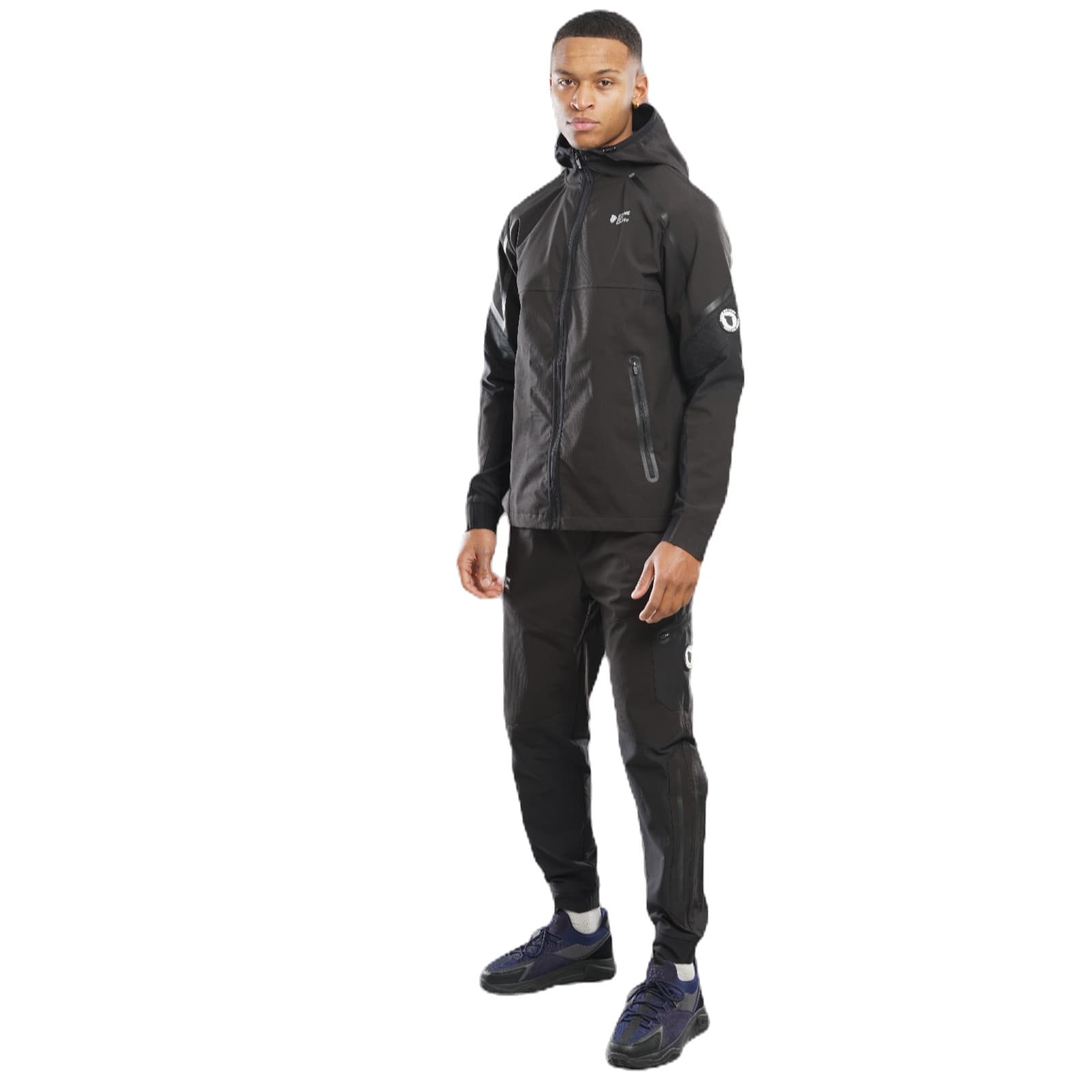 SURVĂŠTEMENT A CAPUCHE NIKS BLACK