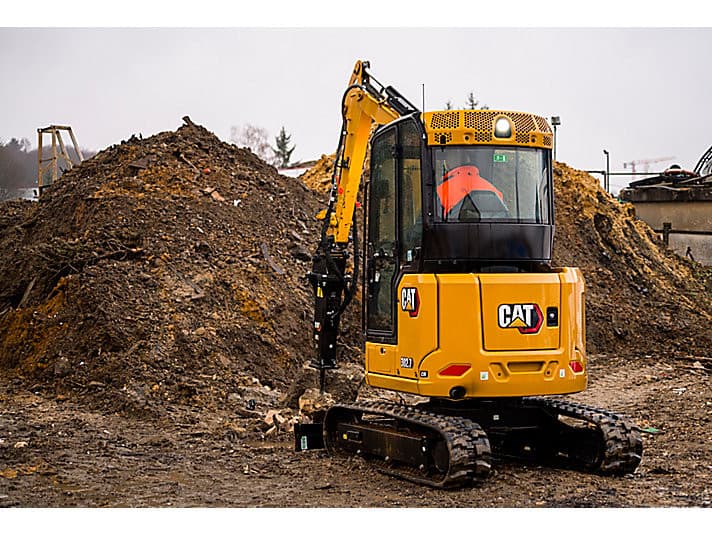 Minibagger Caterpillar 302.7 CR gebraucht | 7 Betriebsstunden | Zubehör inklusiv