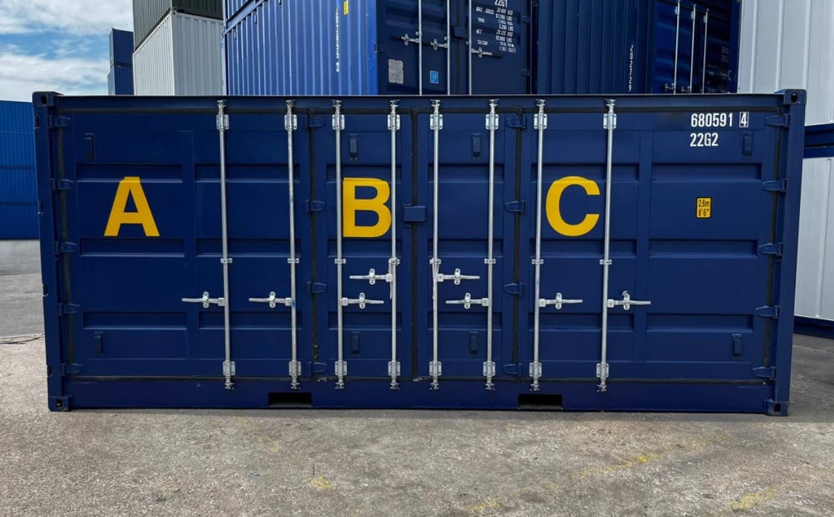 Conteneur maritime 20’ Open Side avec bac de rétention