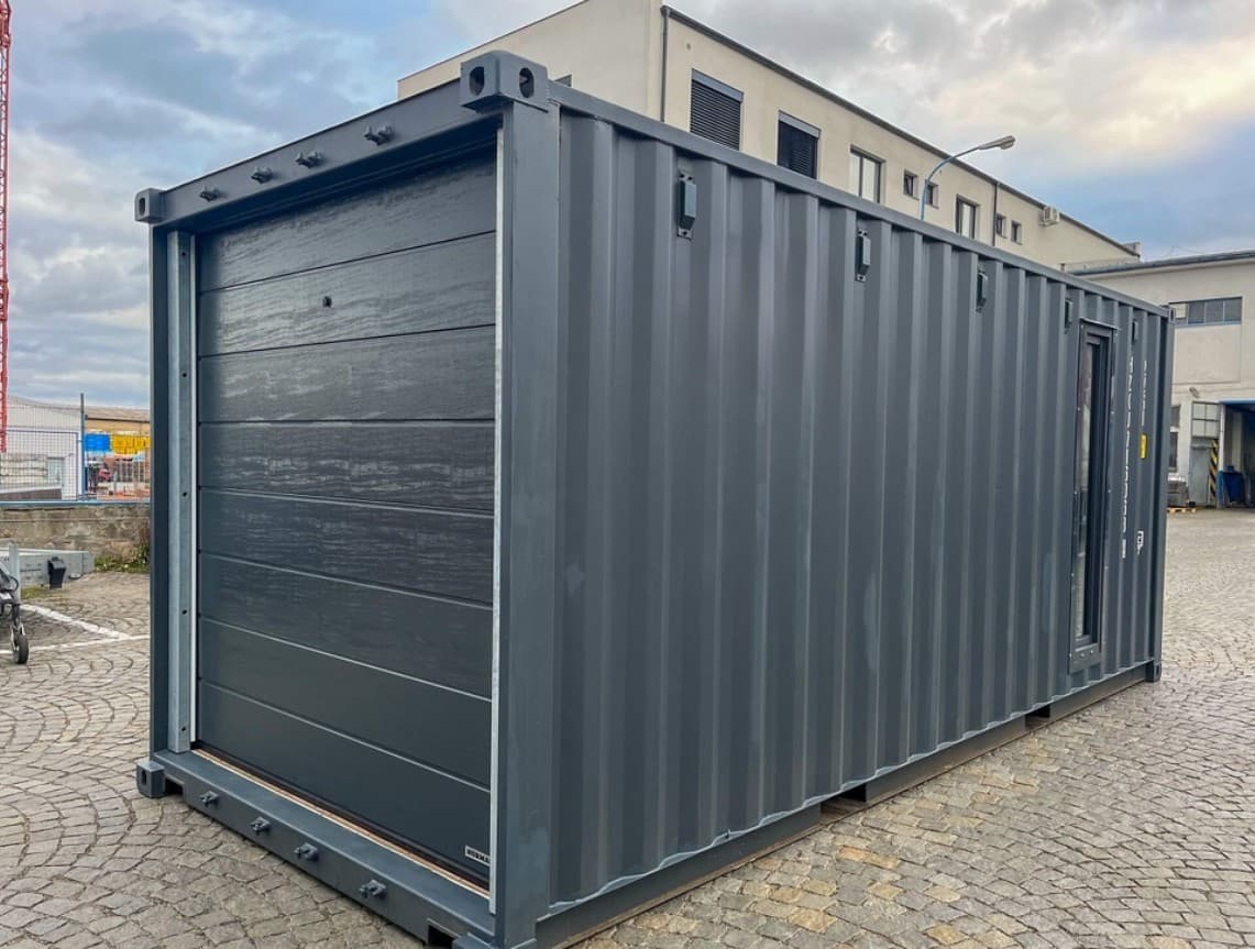 Conteneur maritime 20′ IICL6 avec porte sectionnelle motorisée