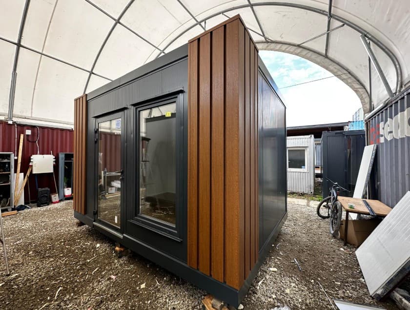 Conteneur commercial/bureau 12 m² – Pavillon ouvert 3×4 m modulable