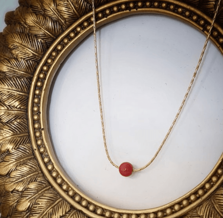 Collier ras de cou EMOI en corail rouge