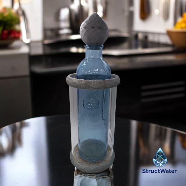 StructWater Precious – Dynamiseur d’Eau avec Bouteille OmWater 1,23 L et Bouchon Zome 13