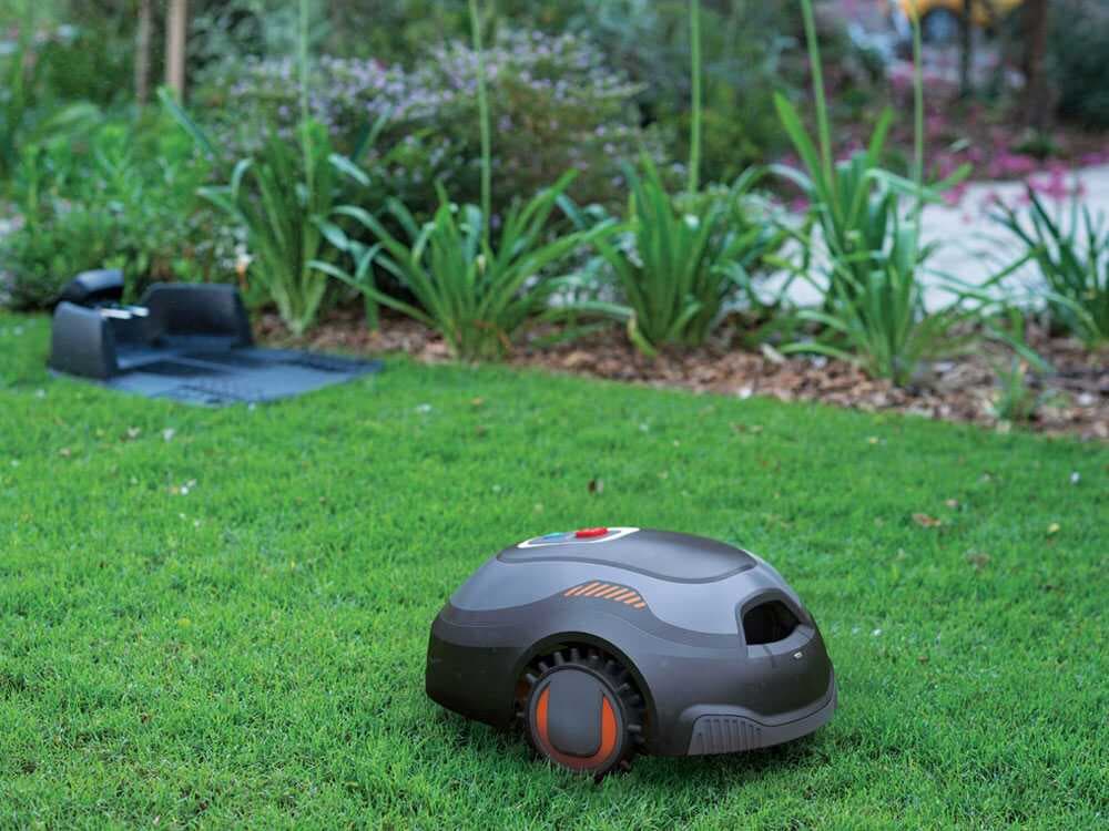 Black & Decker BCRMW123-QW Mähroboter mit Begrenzungskabel - mit 12V-Lithium-Akku