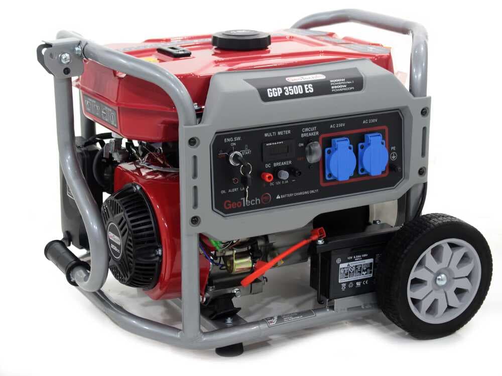 GeoTech Pro GGP 3500 ES - Benzin-Stromerzeuger mit Rädern und AVR-Regelung 3 kW - Dauerleistung 2.8 kW - 230V